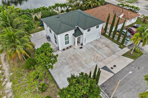 Купить виллу или дом в Майами, Флорида 4 спальни, 238.39м2, № 2009408 - фото 5