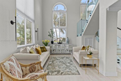 Купить виллу или дом в Майами, Флорида 4 спальни, 238.39м2, № 2009408 - фото 11