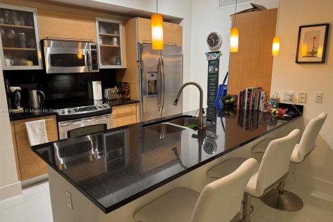 Copropriété à vendre à Miami, Floride: 2 chambres, 118.73 m2 № 1947059 - photo 13