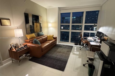 Copropriété à vendre à Miami, Floride: 2 chambres, 118.73 m2 № 1947059 - photo 17