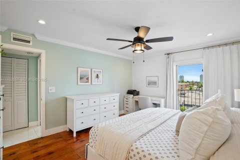 Condo in North Miami Beach, Florida, 2 bedrooms  № 2035196 - photo 16