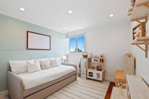 Condo in North Miami Beach, Florida, 2 bedrooms  № 2035196 - photo 20