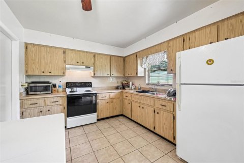 Купить виллу или дом в Брейдентон, Флорида 4 комнаты, 125.88м2, № 2149336 - фото 9