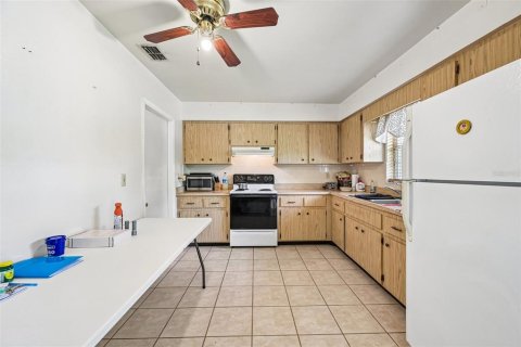 Купить виллу или дом в Брейдентон, Флорида 4 комнаты, 125.88м2, № 2149336 - фото 11