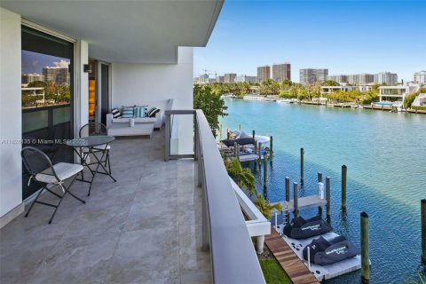 Condo in Bay Harbor Islands, Florida, 2 bedrooms  № 1794454 - photo 21