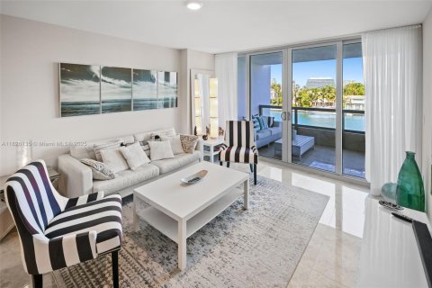 Condo in Bay Harbor Islands, Florida, 2 bedrooms  № 1794454 - photo 9