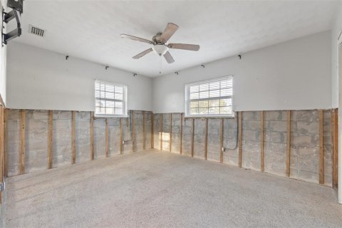 House in Saint Petersburg, Florida 3 bedrooms, 124.3 sq.m. № 1620650 - photo 12