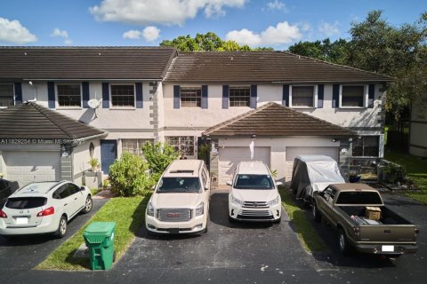 Touwnhouse à vendre à Miami, Floride: 3 chambres № 1814121 - photo 18