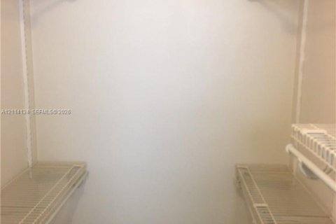 Copropriété à louer à Coral Springs, Floride: 2 chambres, 102.19 m2 № 2439389 - photo 7
