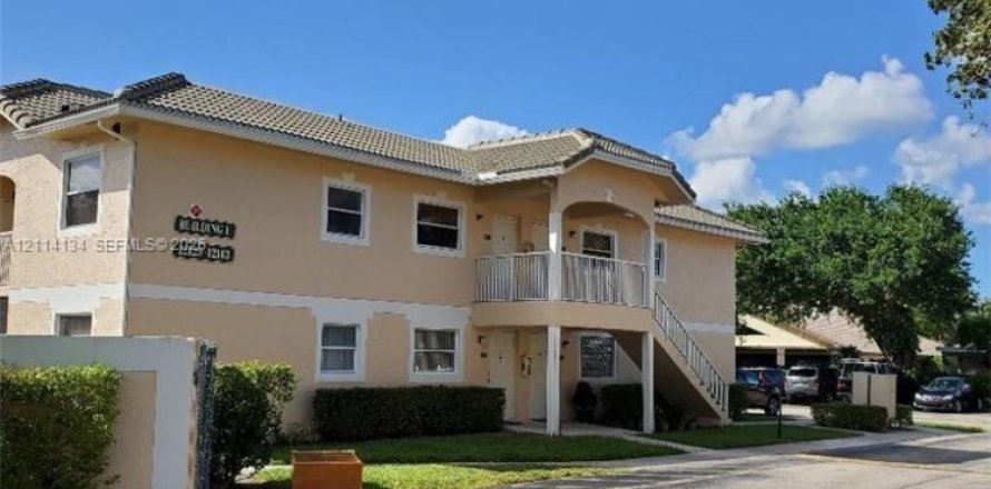 Condo à Coral Springs, Floride, 2 chambres  № 2439389
