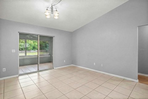 House in Summerfield, Florida 3 bedrooms, 156.73 sq.m. № 2099760 - photo 10