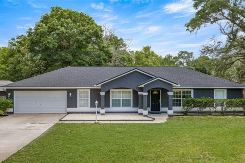 Casa en Summerfield, Florida 3 dormitorios, 156.73 m2 № 2099760