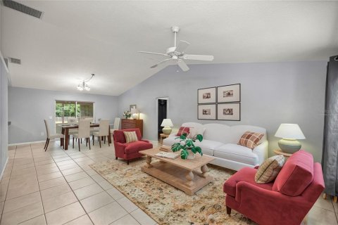 House in Summerfield, Florida 3 bedrooms, 156.73 sq.m. № 2099760 - photo 3