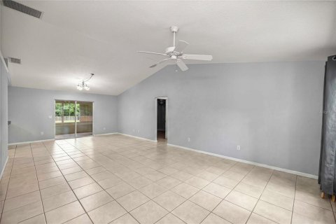 House in Summerfield, Florida 3 bedrooms, 156.73 sq.m. № 2099760 - photo 4
