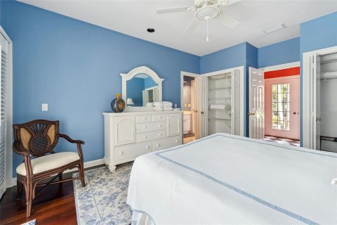 House in Lake Wales, Florida 3 bedrooms, 330.17 sq.m. № 2397067 - photo 25