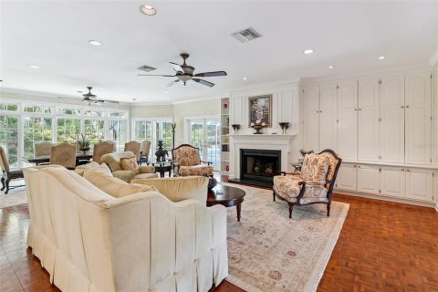 House in Lake Wales, Florida 3 bedrooms, 330.17 sq.m. № 2397067 - photo 13