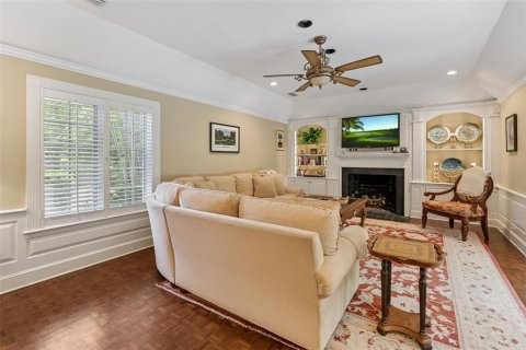 House in Lake Wales, Florida 3 bedrooms, 330.17 sq.m. № 2397067 - photo 15
