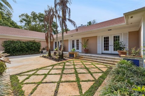 House in Lake Wales, Florida 3 bedrooms, 330.17 sq.m. № 2397067 - photo 7