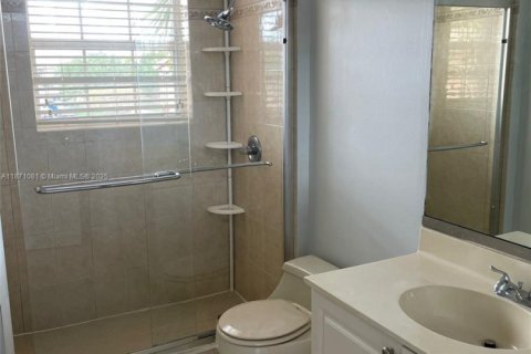 Villa ou maison à louer à Miramar, Floride: 4 chambres, 210.24 m2 № 1927895 - photo 24