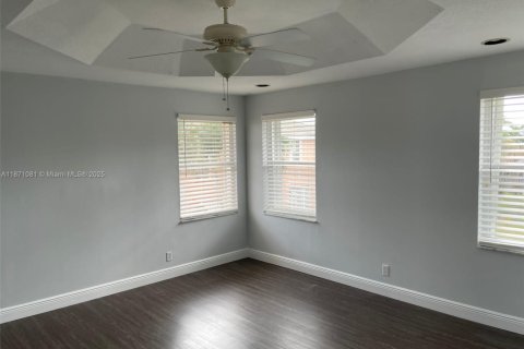 Villa ou maison à louer à Miramar, Floride: 4 chambres, 210.24 m2 № 1927895 - photo 29