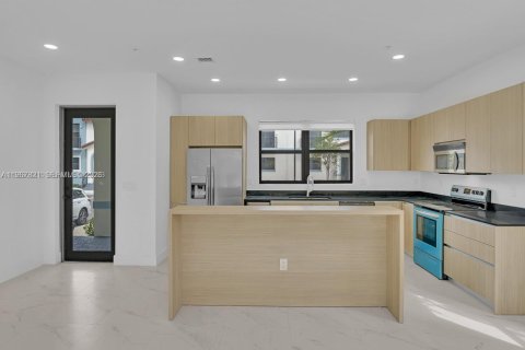 Adosado en alquiler en Miramar, Florida, 3 dormitorios, 141.95 m2 № 2029159 - foto 7