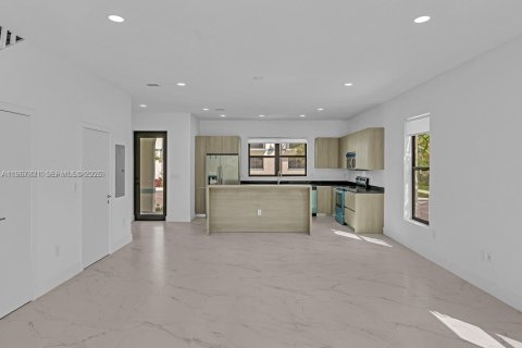 Adosado en alquiler en Miramar, Florida, 3 dormitorios, 141.95 m2 № 2029159 - foto 17