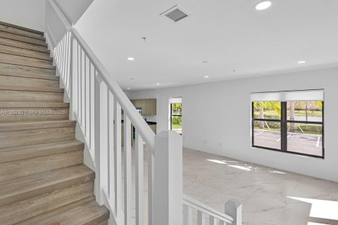 Adosado en alquiler en Miramar, Florida, 3 dormitorios, 141.95 m2 № 2029159 - foto 21