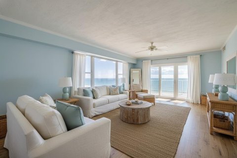 Condo in Port Orange, Florida, 3 bedrooms № 2101119 - photo 23