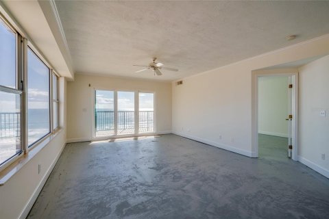 Condo in Port Orange, Florida, 3 bedrooms № 2101119 - photo 22