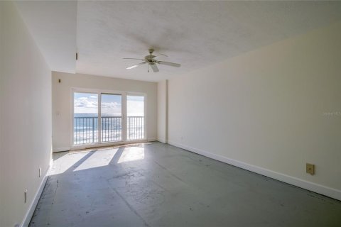 Condo in Port Orange, Florida, 3 bedrooms № 2101119 - photo 24