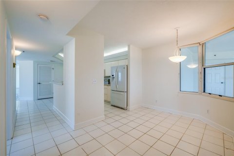Condo in Port Orange, Florida, 3 bedrooms № 2101119 - photo 13