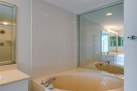 Condo in Port Orange, Florida, 3 bedrooms № 2101119 - photo 29