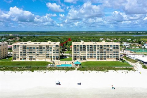 Condo in Port Orange, Florida, 3 bedrooms № 2101119 - photo 5