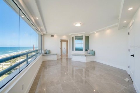 Condo in Port Orange, Florida, 3 bedrooms № 2101119 - photo 11