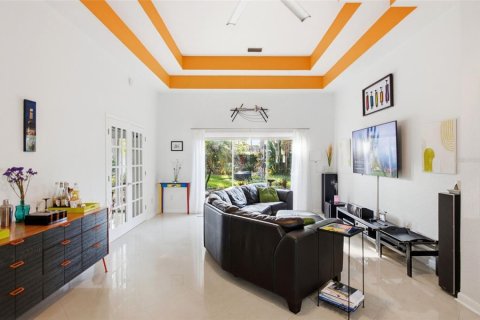 Commercial property in Orlando, Florida 6 bedrooms, 344.39 sq.m. № 2396807 - photo 4