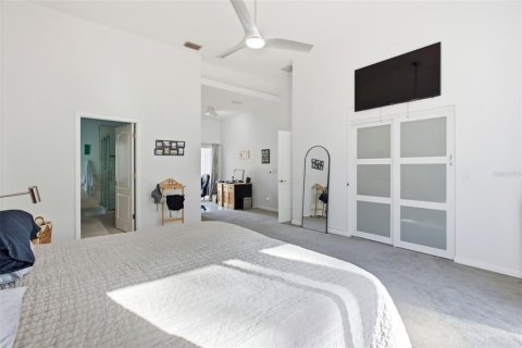 Commercial property in Orlando, Florida 6 bedrooms, 344.39 sq.m. № 2396807 - photo 14