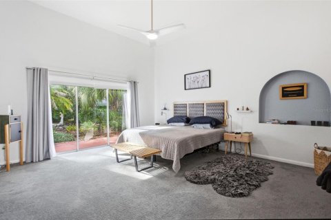 Commercial property in Orlando, Florida 6 bedrooms, 344.39 sq.m. № 2396807 - photo 12