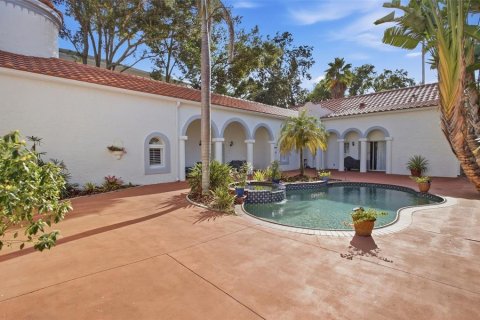 Commercial property in Orlando, Florida 6 bedrooms, 344.39 sq.m. № 2396807 - photo 23