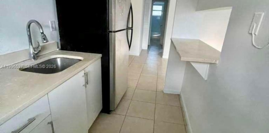 Apartment in Miami, Florida 1 bedroom, 53.05 sq.m. № 2058440