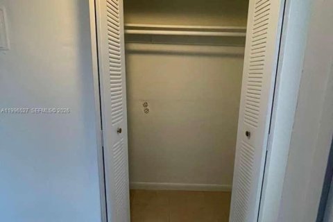 Apartment in Miami, Florida 1 bedroom, 53.05 sq.m. № 2058440 - photo 7