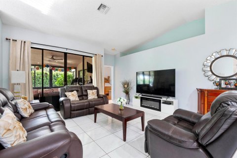 Villa ou maison à vendre à Boynton Beach, Floride: 3 chambres, 168.9 m2 № 2428158 - photo 12
