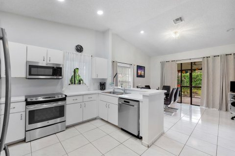 Villa ou maison à vendre à Boynton Beach, Floride: 3 chambres, 168.9 m2 № 2428158 - photo 18