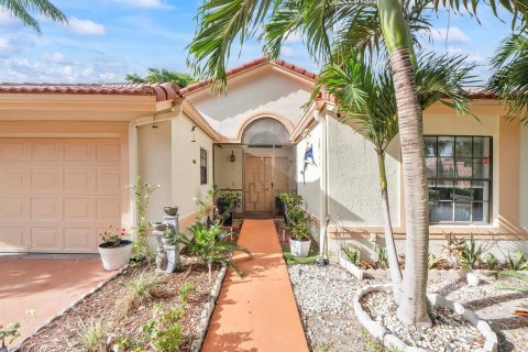 Villa ou maison à vendre à Boynton Beach, Floride: 3 chambres, 168.9 m2 № 2428158 - photo 4
