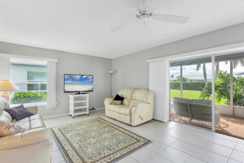 Condo in Bradenton, Florida, 2 bedrooms  № 2149377 - photo 10