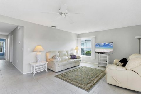 Condo in Bradenton, Florida, 2 bedrooms  № 2149377 - photo 9
