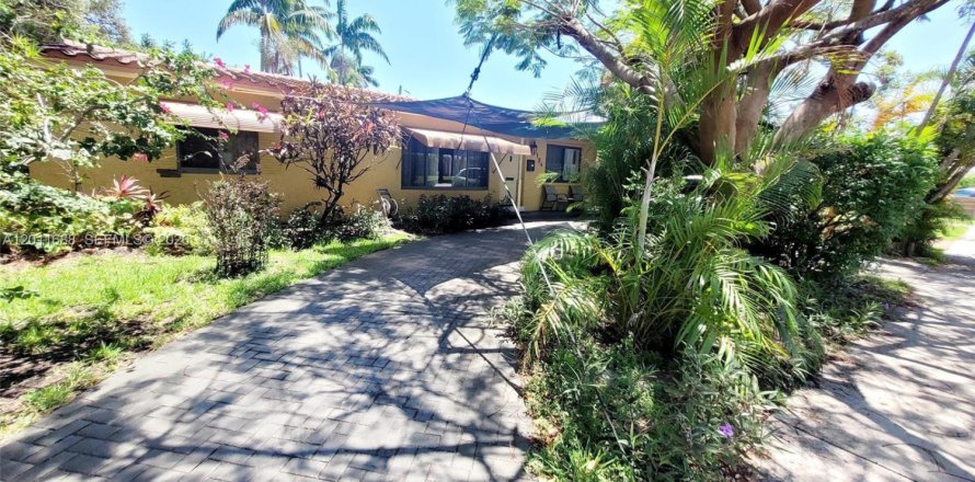 Casa en Hallandale Beach, Florida 3 dormitorios, 122.63 m2 № 2074876