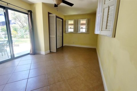 Casa en alquiler en Hallandale Beach, Florida, 3 dormitorios, 122.63 m2 № 2074876 - foto 21