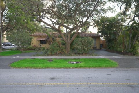 Casa en alquiler en Hallandale Beach, Florida, 3 dormitorios, 122.63 m2 № 2074876 - foto 3