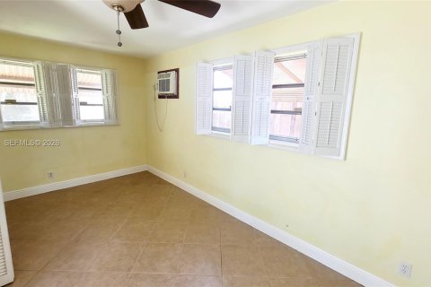 Casa en alquiler en Hallandale Beach, Florida, 3 dormitorios, 122.63 m2 № 2074876 - foto 20