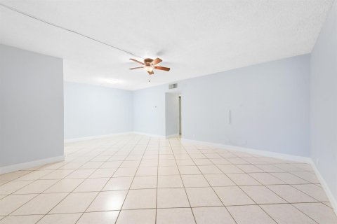 Copropriété à louer à Pompano Beach, Floride: 2 chambres, 98.76 m2 № 2270831 - photo 9